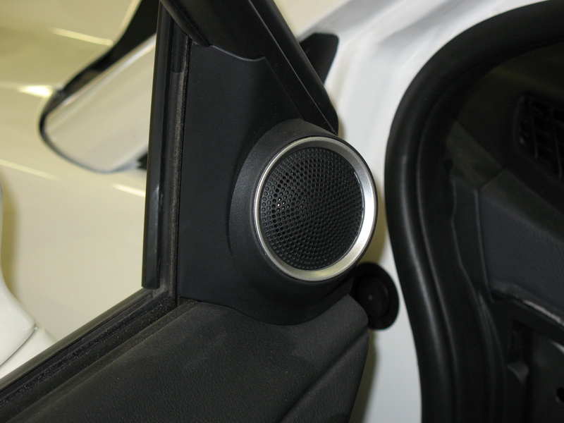 Factory Tweeter pod drivers door